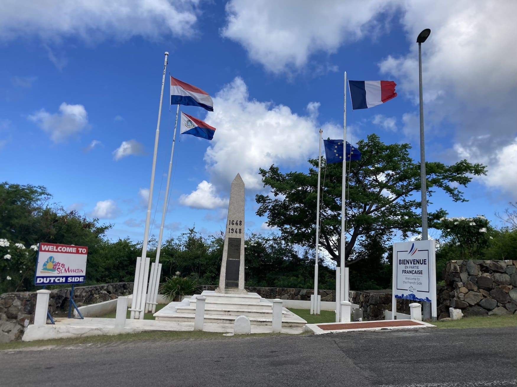 Grenze zwischen Sint Maarten und St. Martin