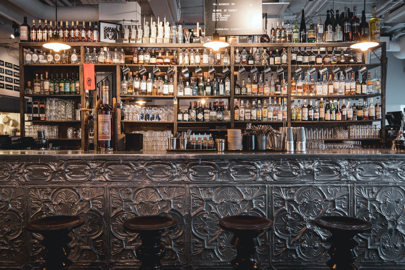 Die Tjoget Bar in Stockholm, eine der besten Cocktailbars in Europa