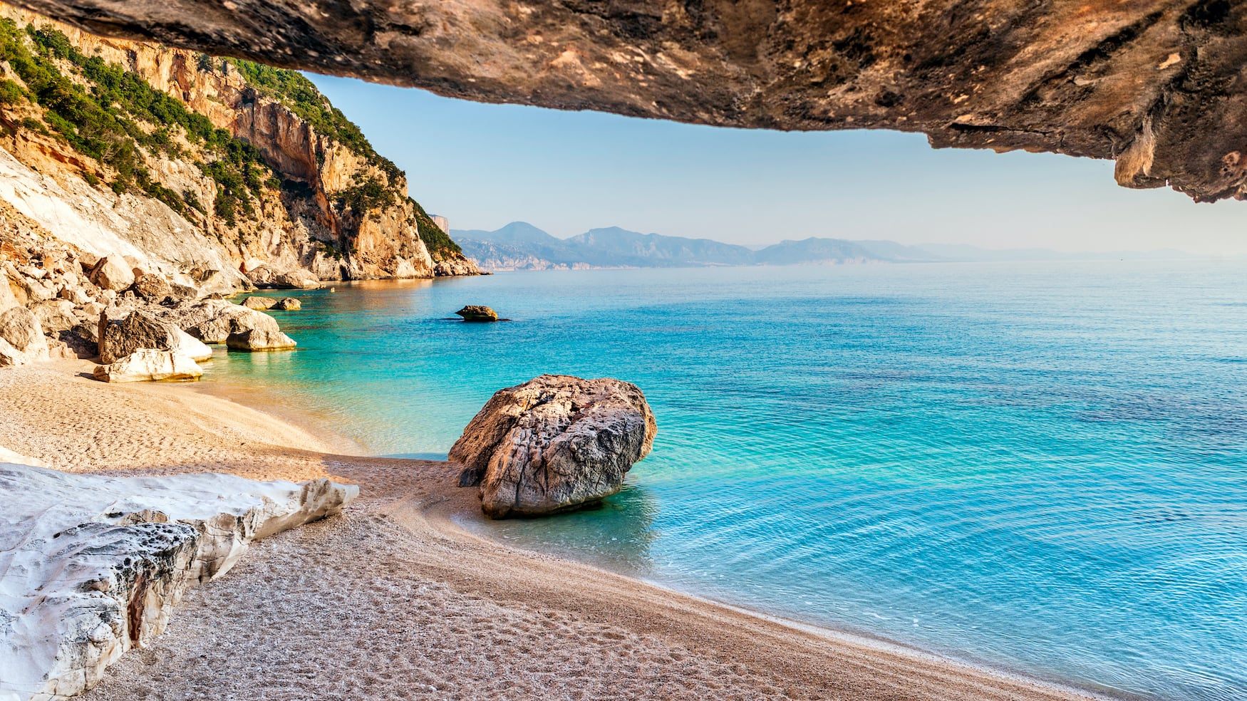 Cala Goloritzé auf Sardinien, einer der schönsten versteckten Strände weltweit