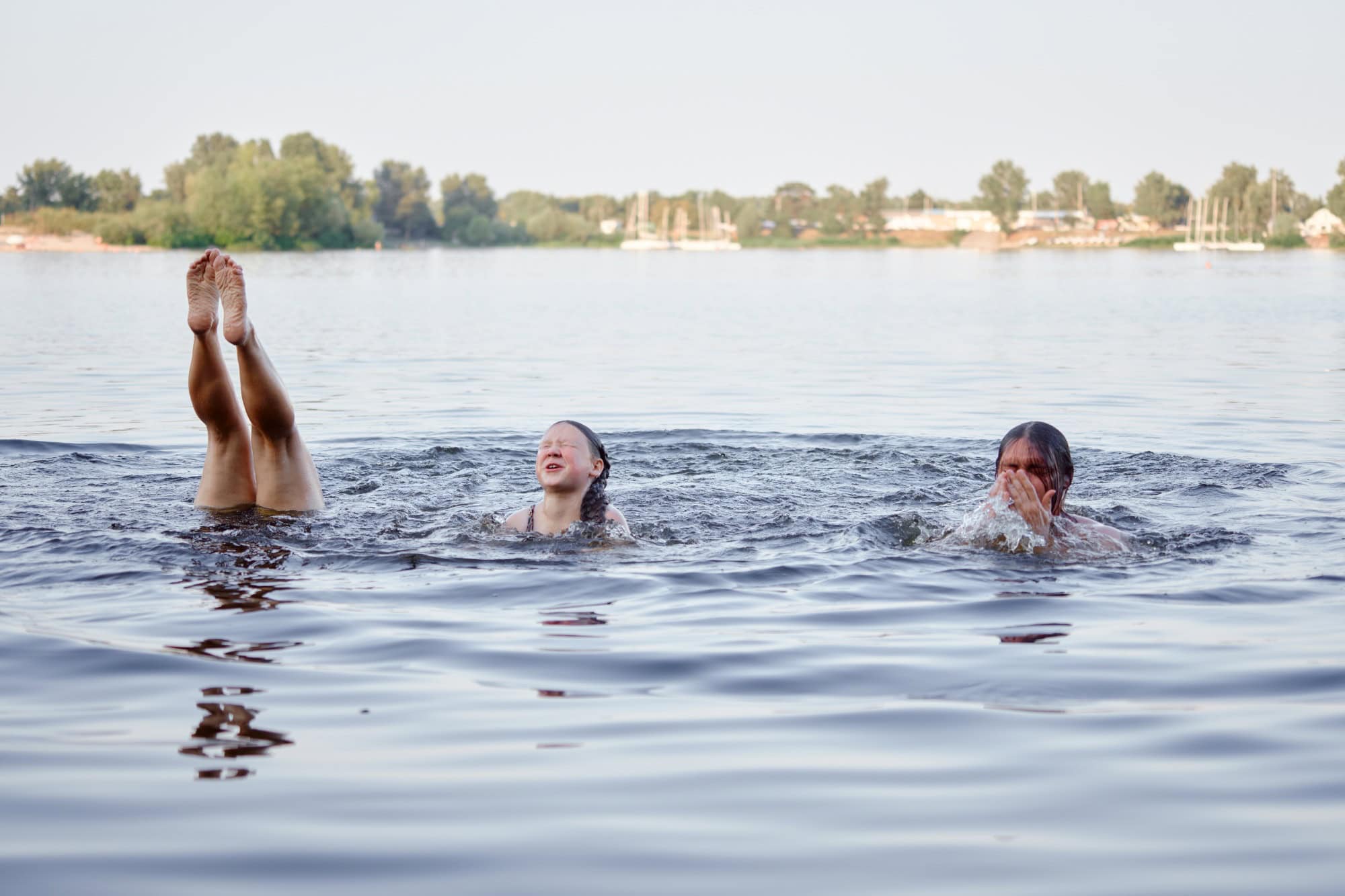 Badeseen-in-Baden-W-rttemberg-Achtung-nass-