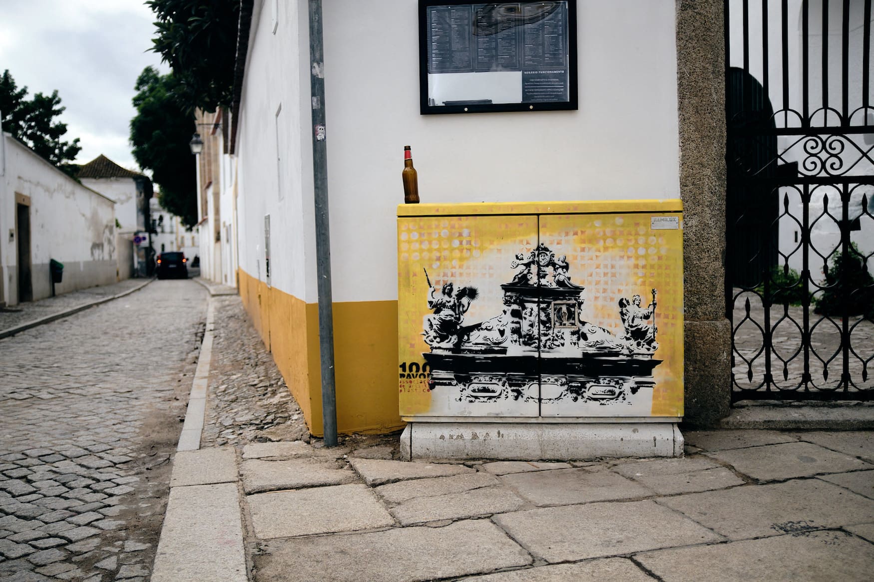Street Art in einer Stadt im Alentejo