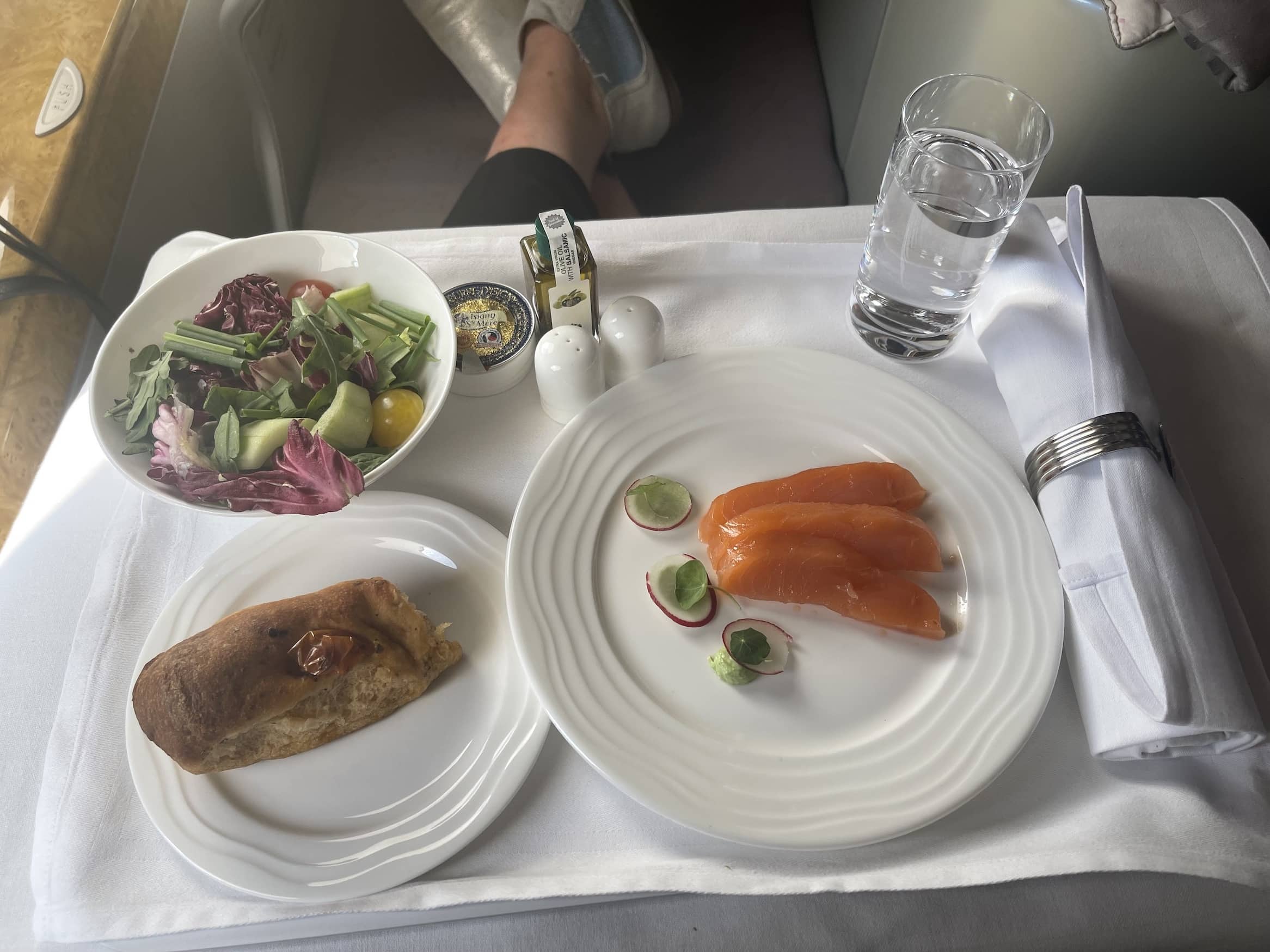 Essen in der Business Class von Emirates