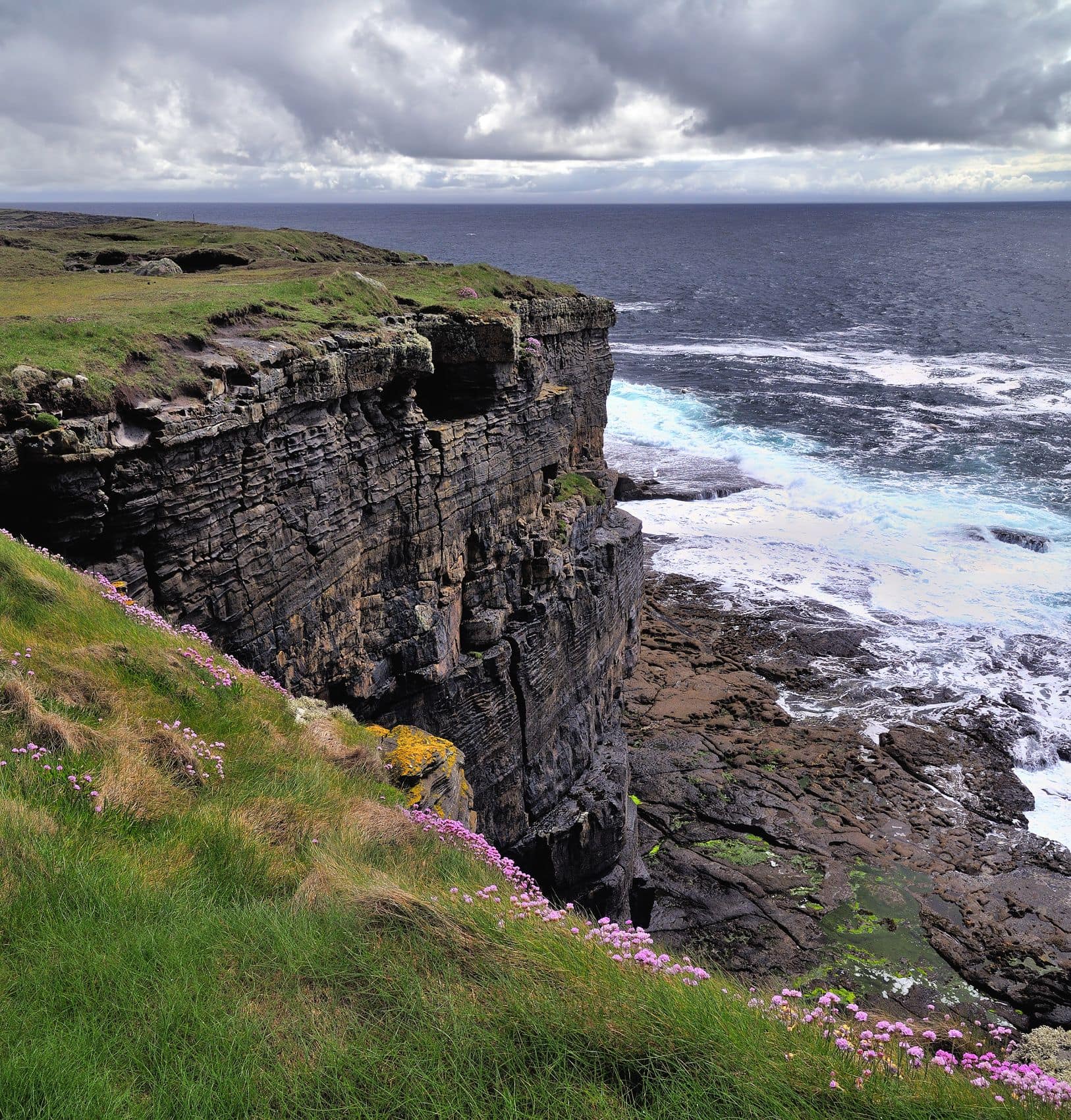 Felsen in Muckross Head, Irland 