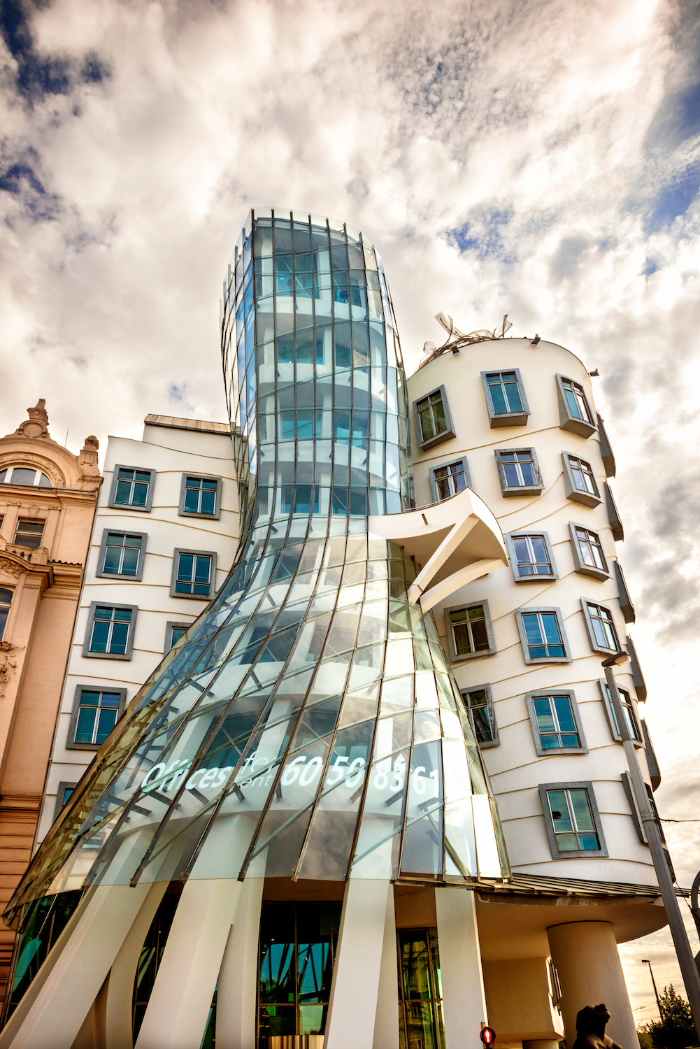 Tnzende Häuser in Prag von Gehry designt
