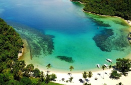 Bucht eines nachhaltigen Resorts auf den Philippinen
