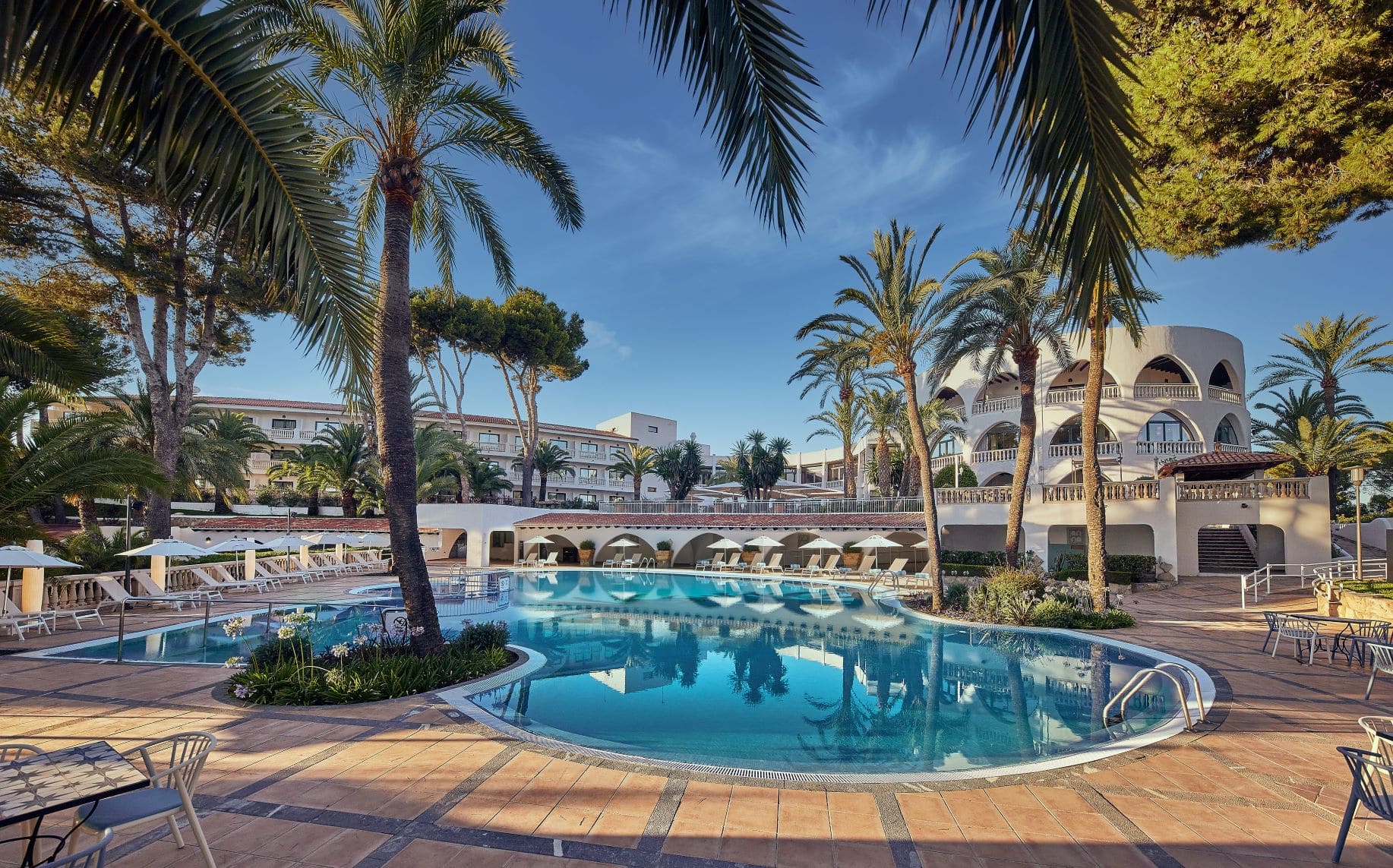 Pool im Hilton Galatzo Mallorca 