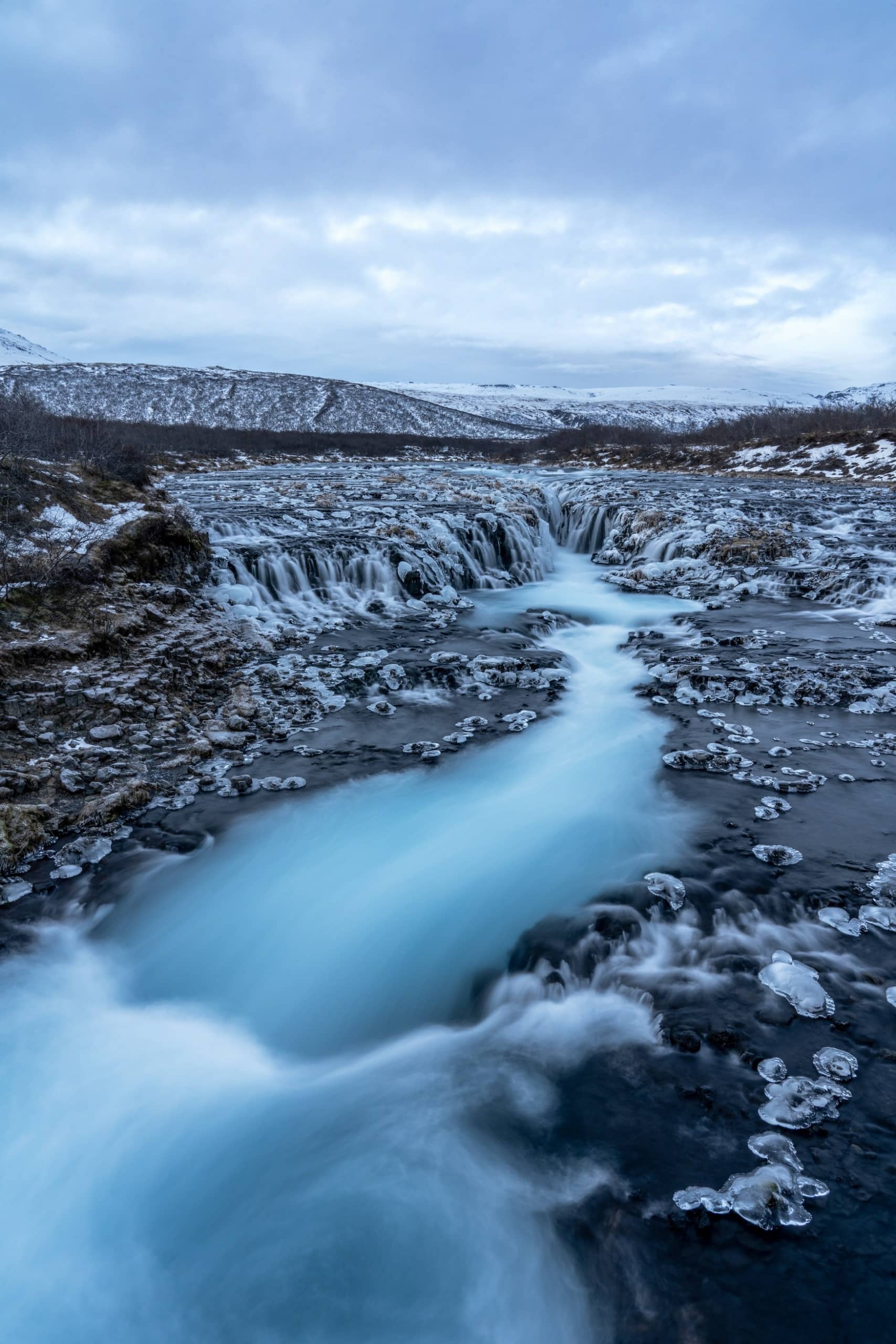Einer unserer Lieblingsorte in Island ist der Bruarfoss-Wasserfall - Der blauste Wasserfall Islands