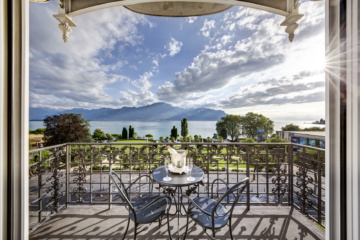 Terrasse mit Blick auf den Genfersee im Fairmont Le Montreux Palace