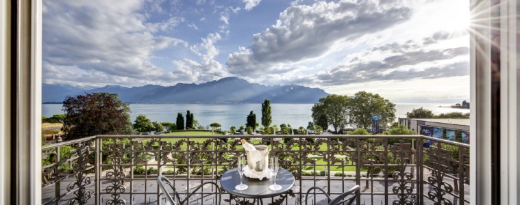 Terrasse mit Blick auf den Genfersee im Fairmont Le Montreux Palace
