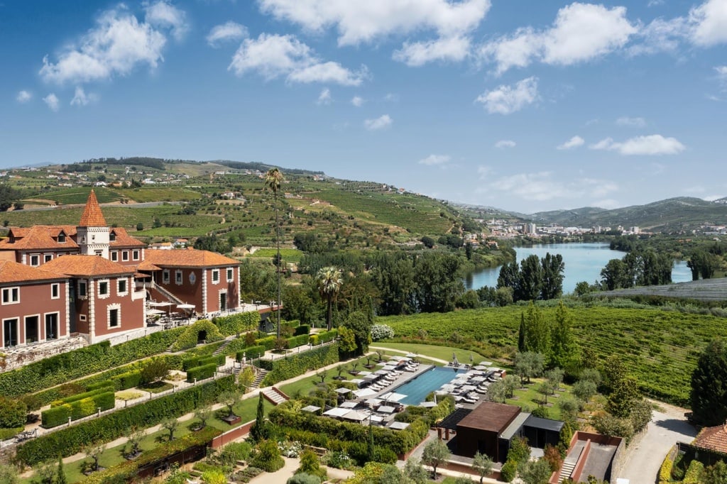 Blick auf die Hotelanlage Six Senses Douro Valley