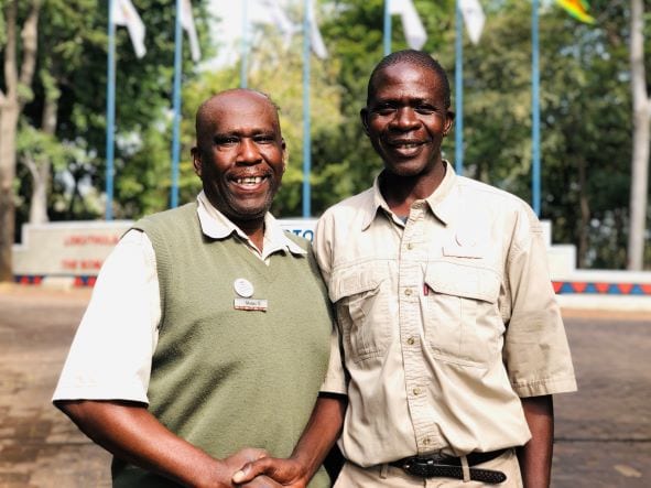 Moses Garira und Cosam Ncube, Mitarbeiter der Victoria Falls Safari Lodge 