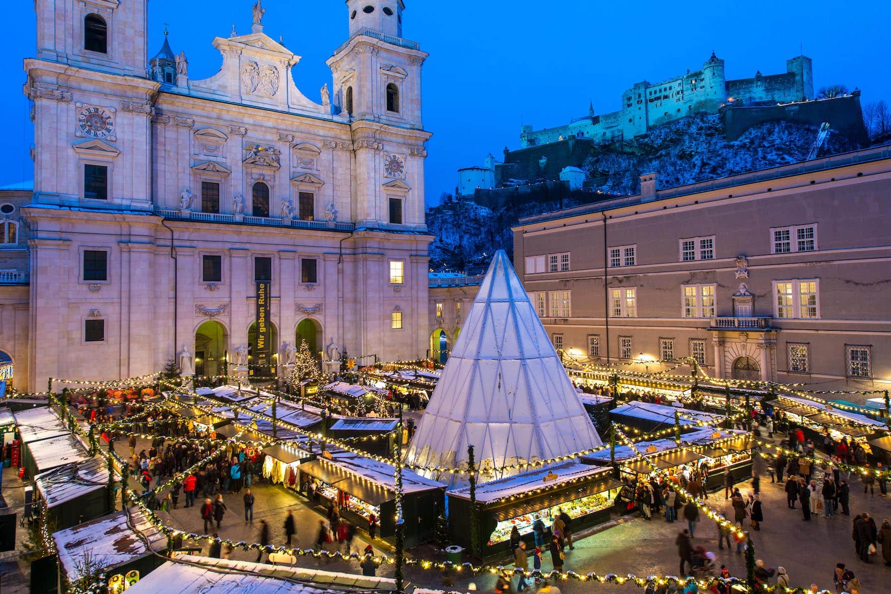 Christkindlmarkt im Winter in Salzburg