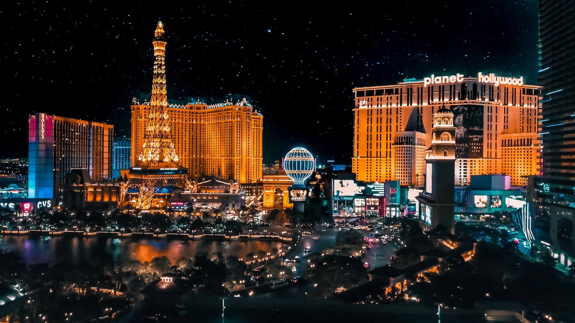 Skyline von Las Vegas in der Nacht 