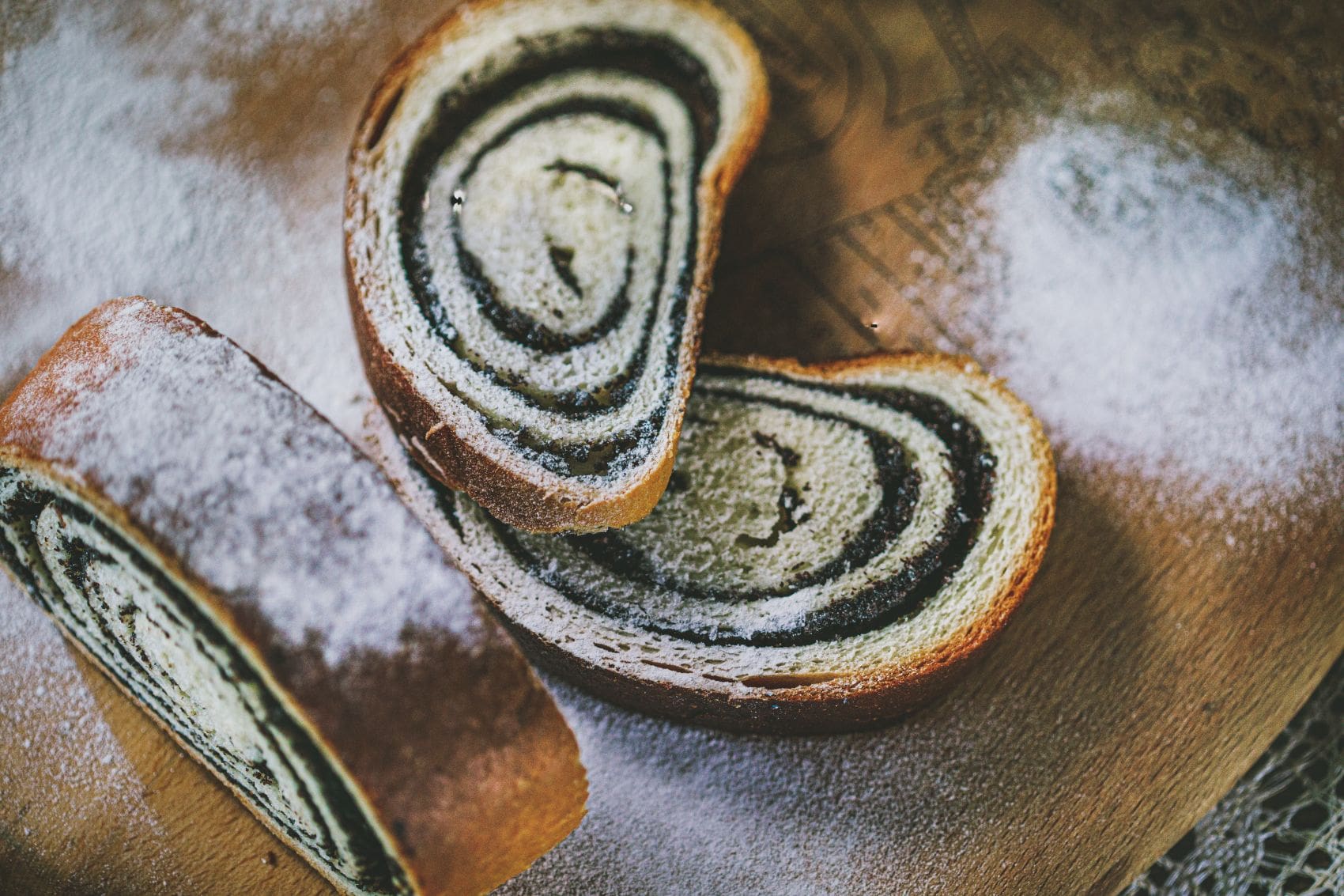 Drei Stück Mohnstrudel