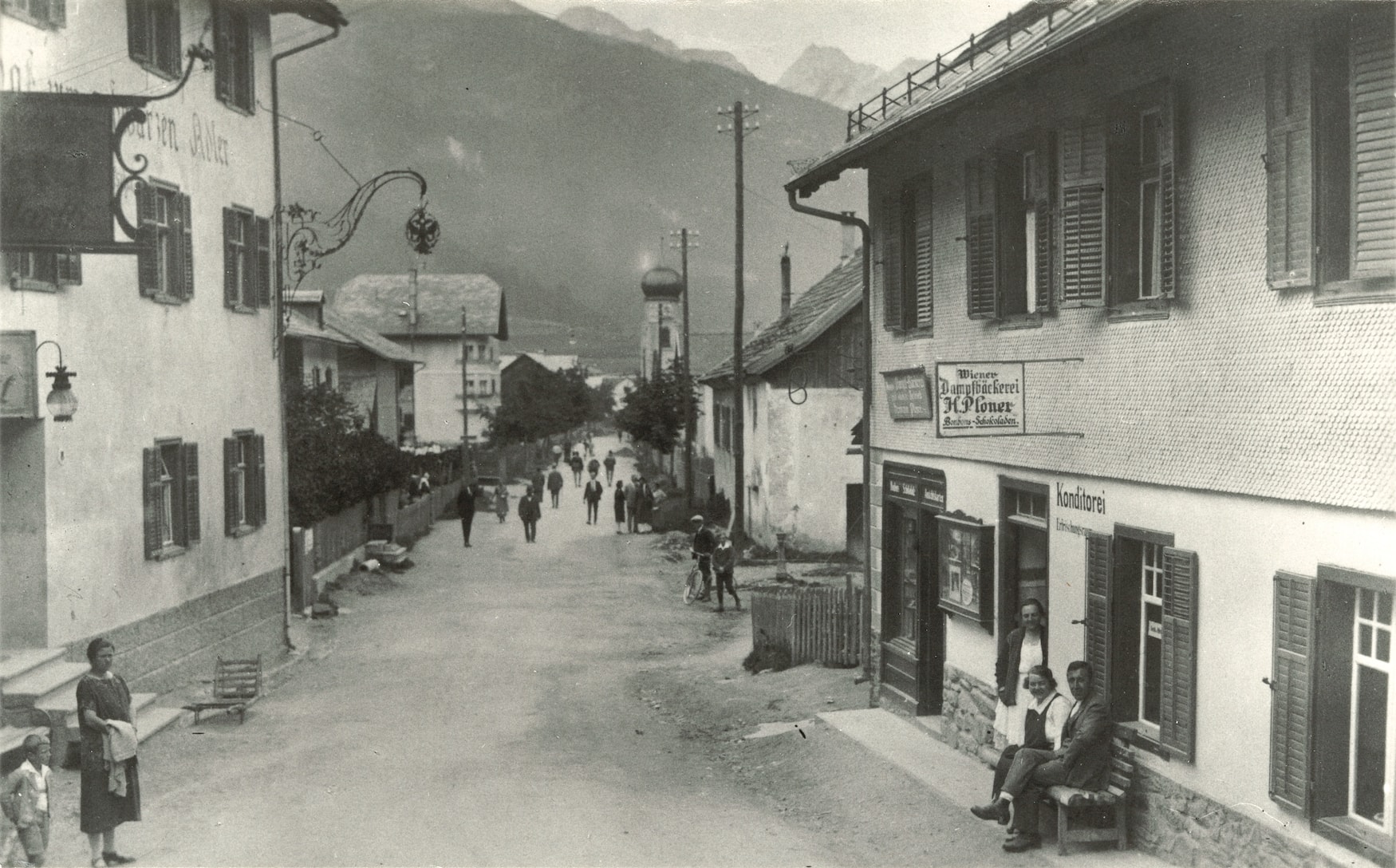 historisches Foto vom Hotel Schwarzer Adler in Innsbruck