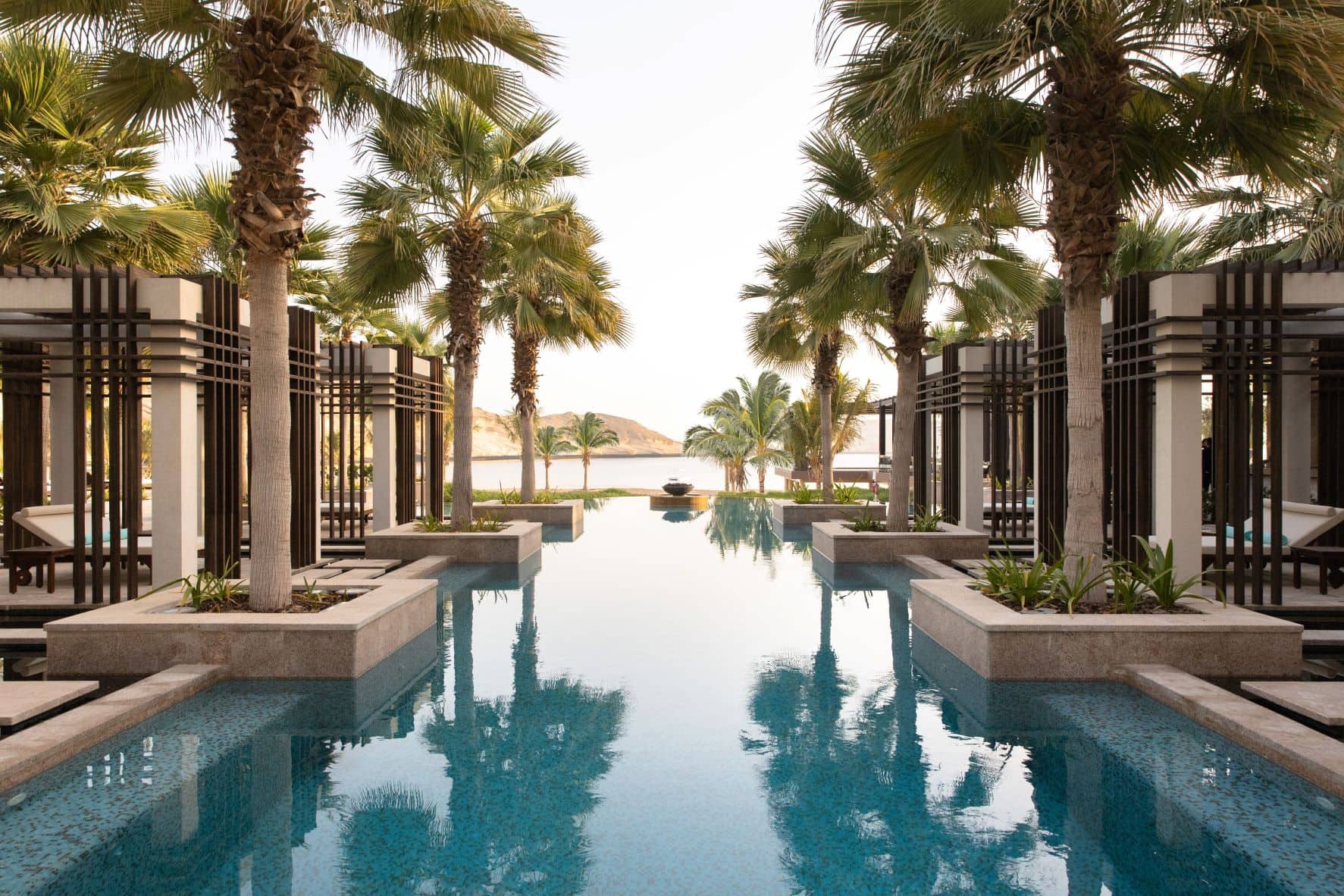Swimmingpool im Jumeirah Muscat Bay 