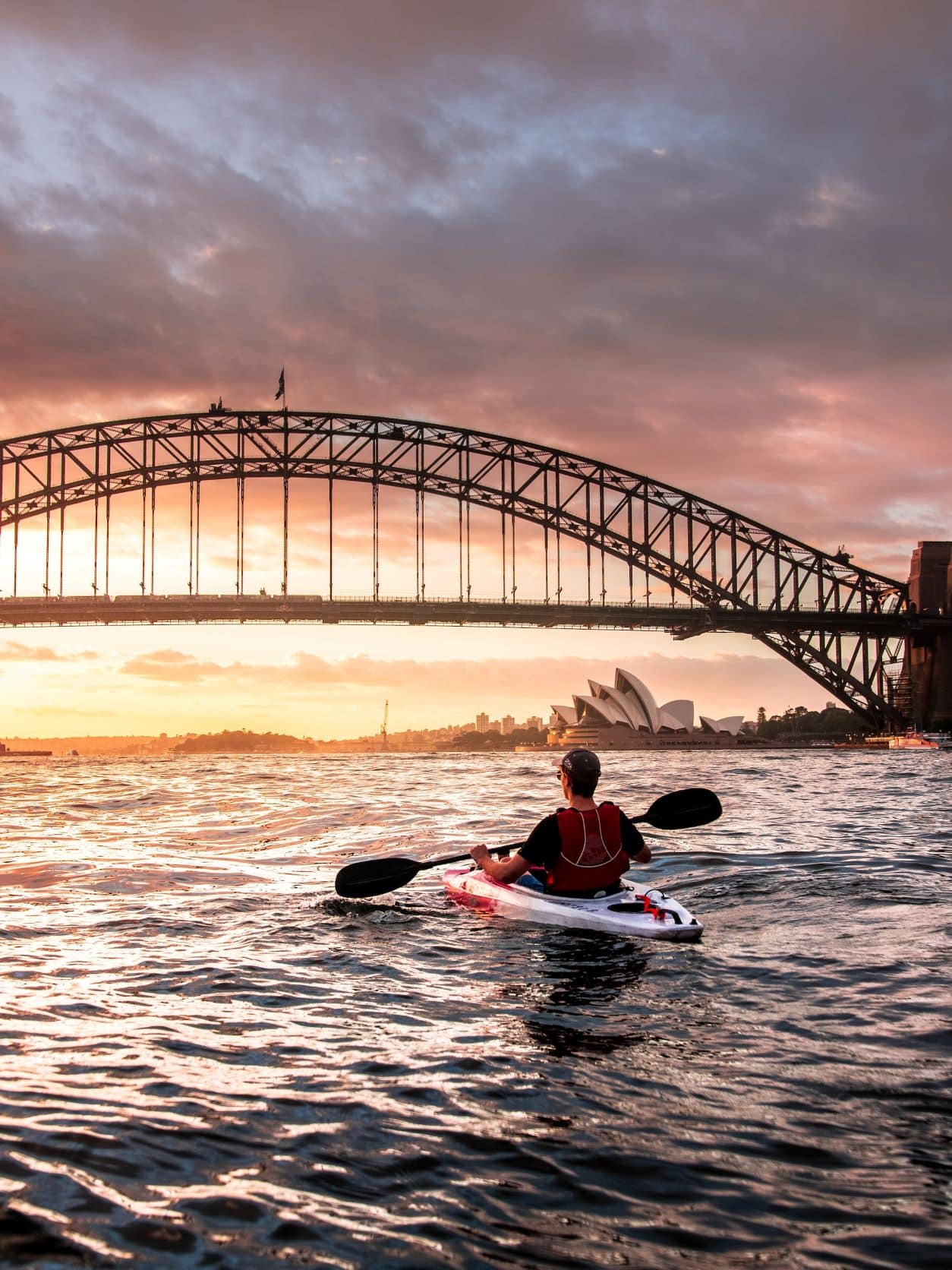 Sehenswürdigkeiten in Sydney aus der Perspektive eines Kanus 
