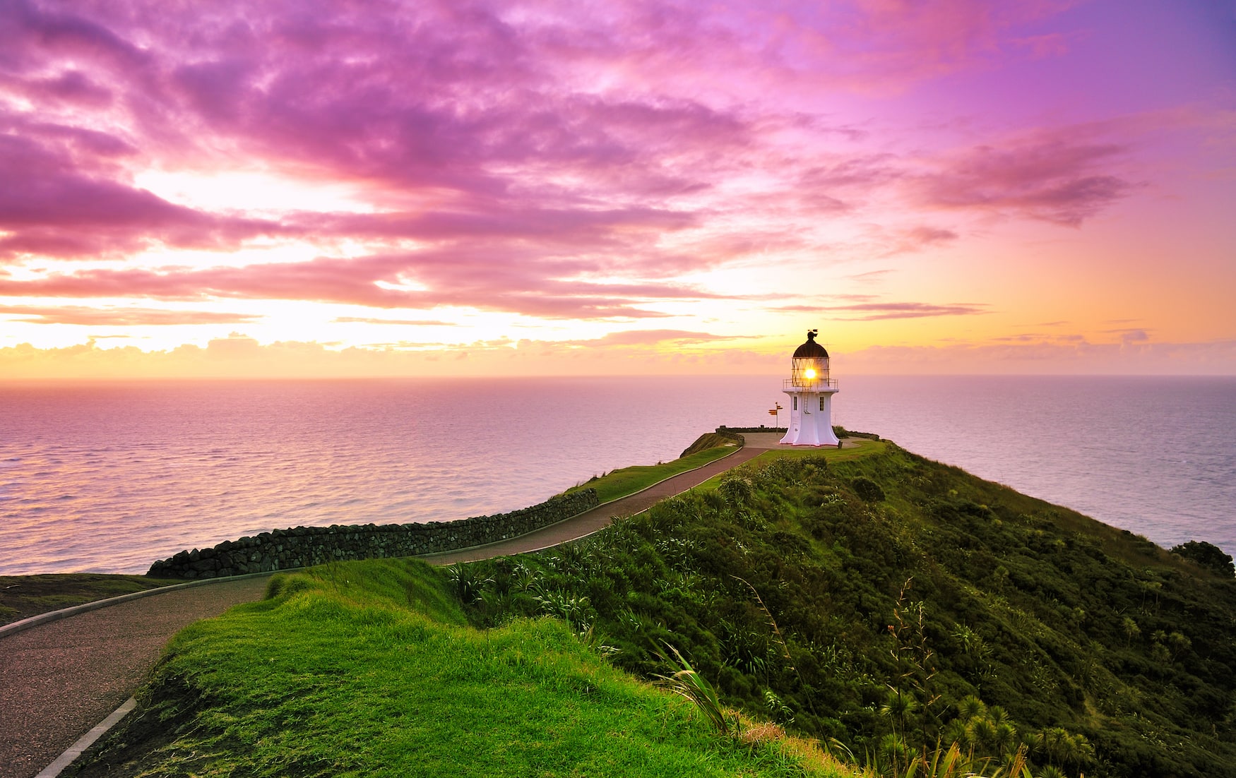 das Cape Reinga mit dem Leuchtturm auf der Nordinsel in Neuseeland