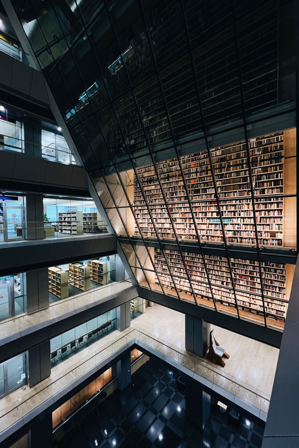 Innenarchitektur der Nationalbibliothek in Riga, Lettland