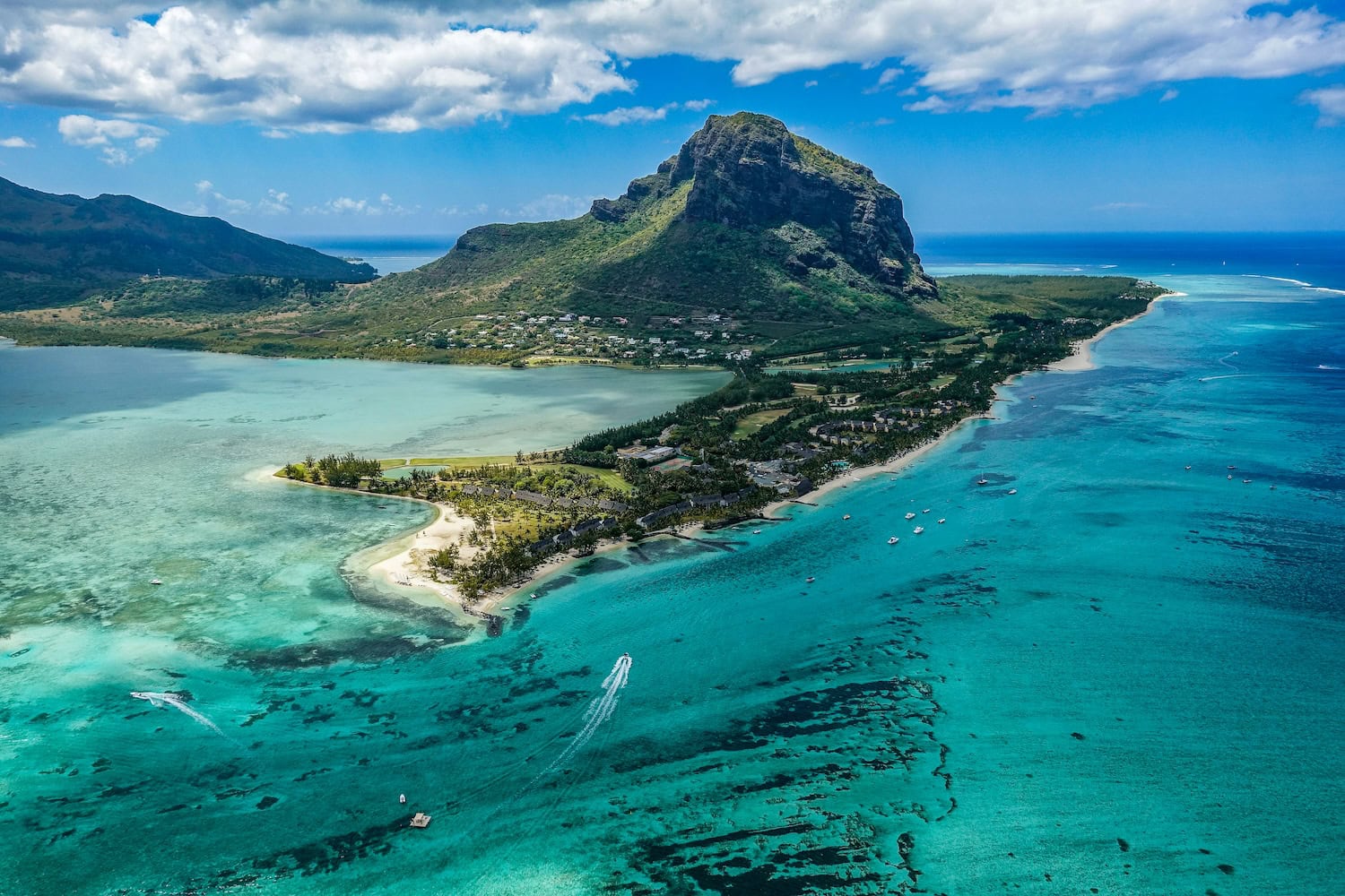 Mauritius aus der Vogelperspektive für den großen Reiseguide von reisen EXCLUSIV