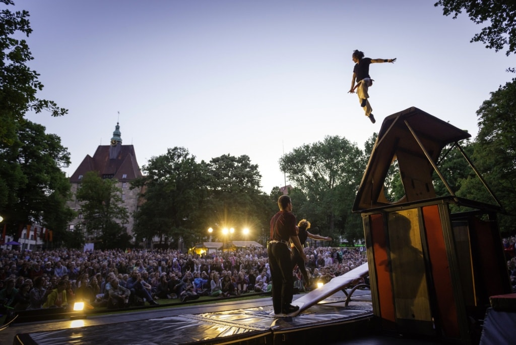Aufführung La Strada in Bremen im Sommer