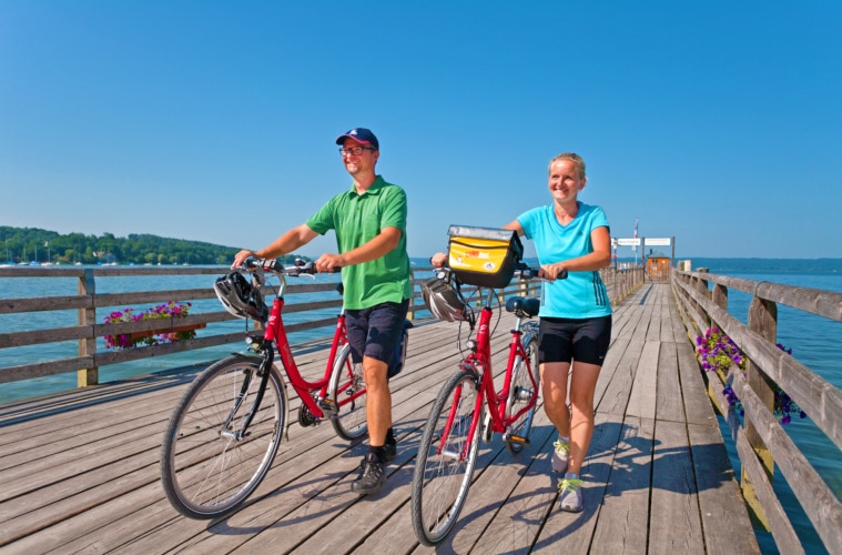zwei Radfahrer auf der Bayerische Seenrunde mit Eurobikes