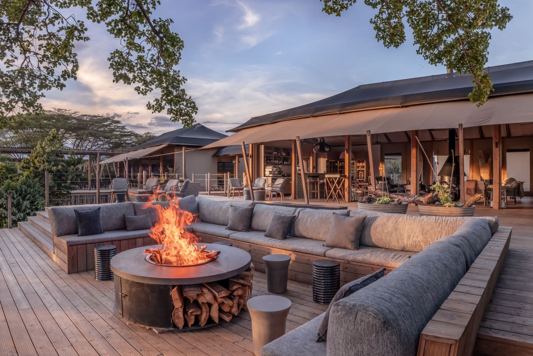Gemeinschaftsterrasse Marriott Masai Mara Lodge Kenia 