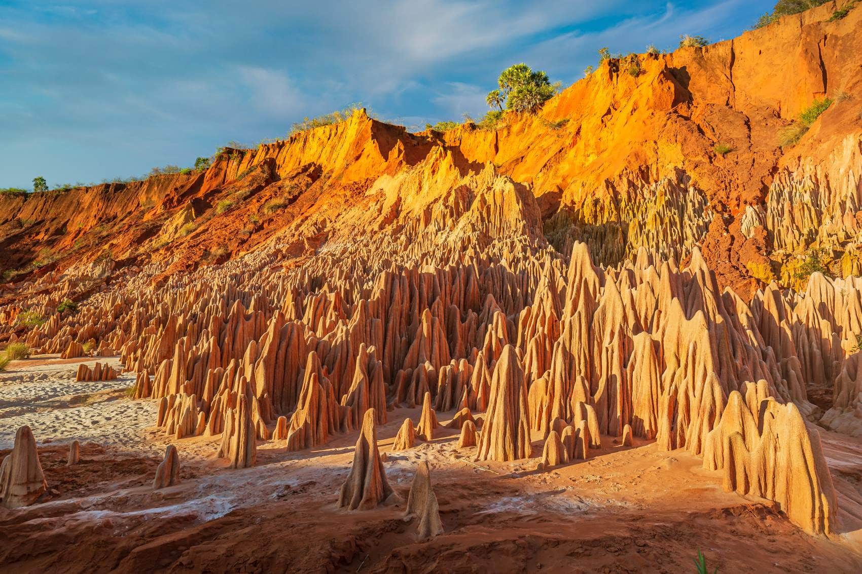 Rote Felsen in Madagaskar 