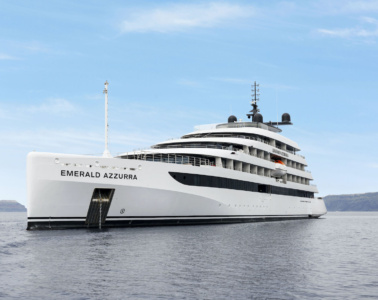 das Kreuzfahrtschiff Emerald Azzurra
