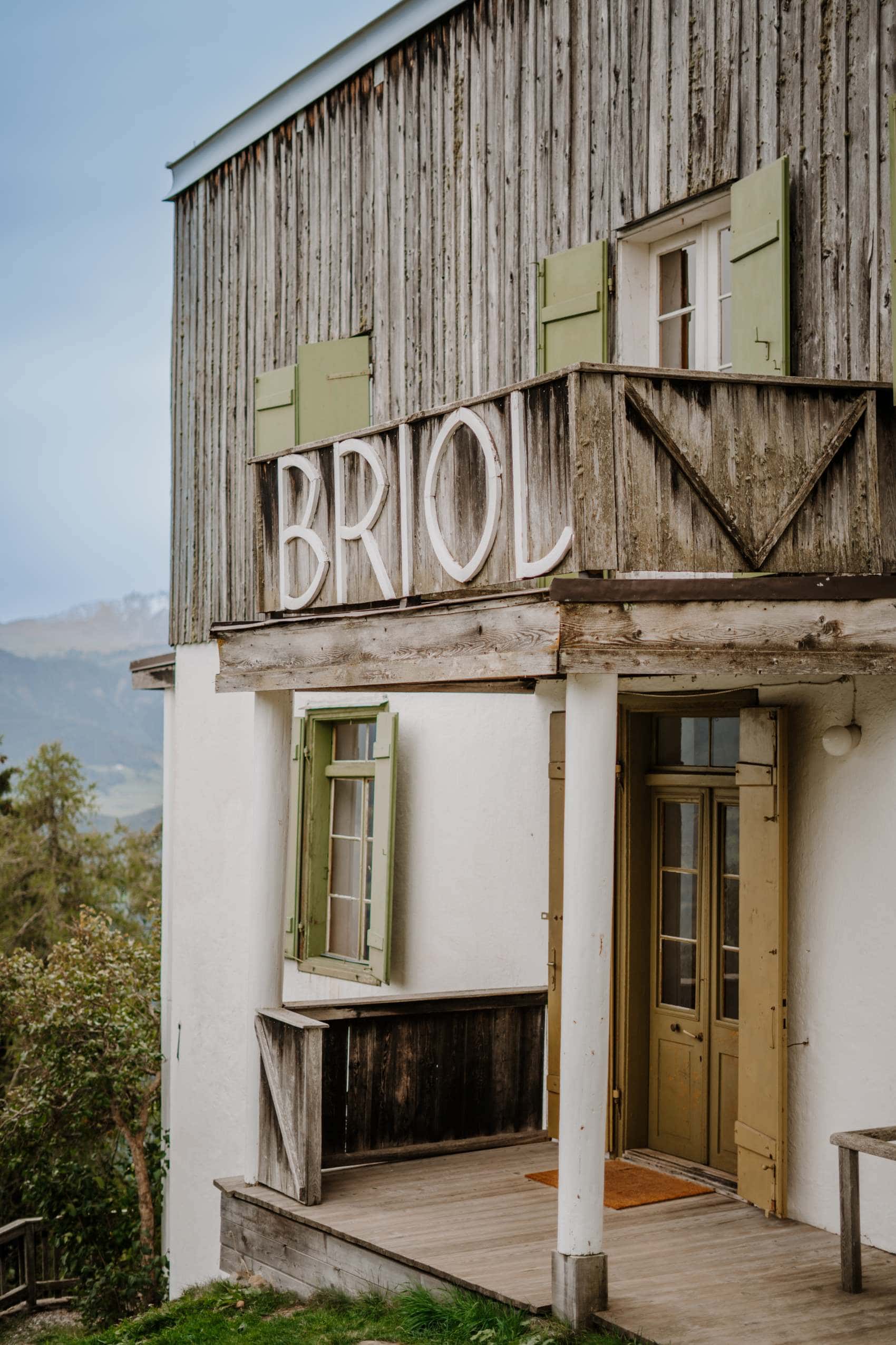 Eingang Hotel Briol, Südtirol 