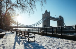 London Bridge mit Schnee