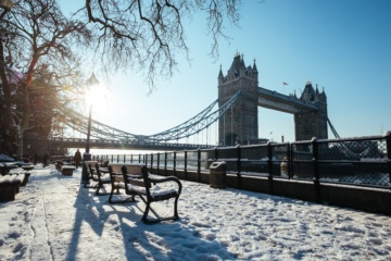 London Bridge mit Schnee
