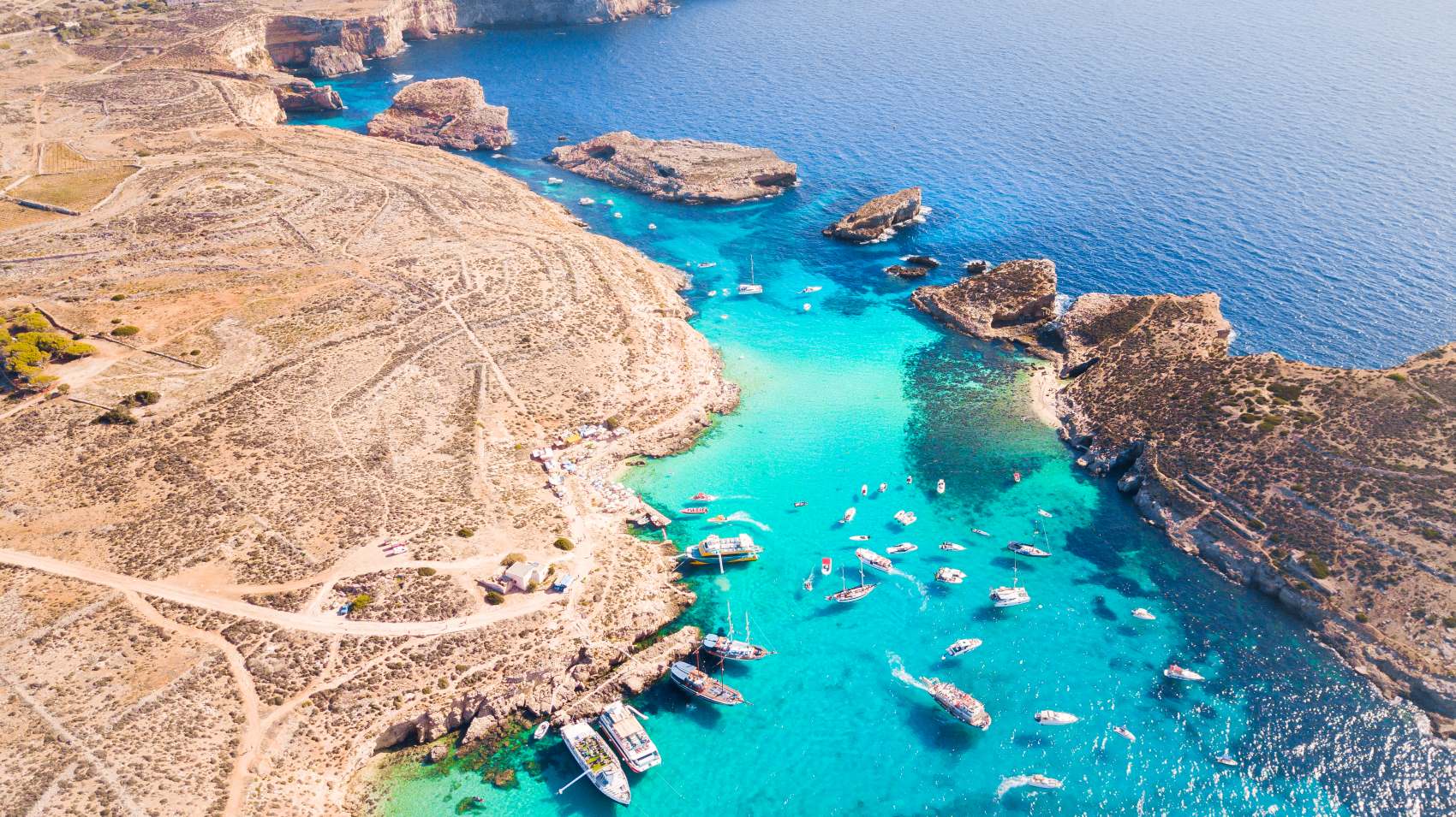 Blaue Laguna Malta: Drohnenaufnahme 