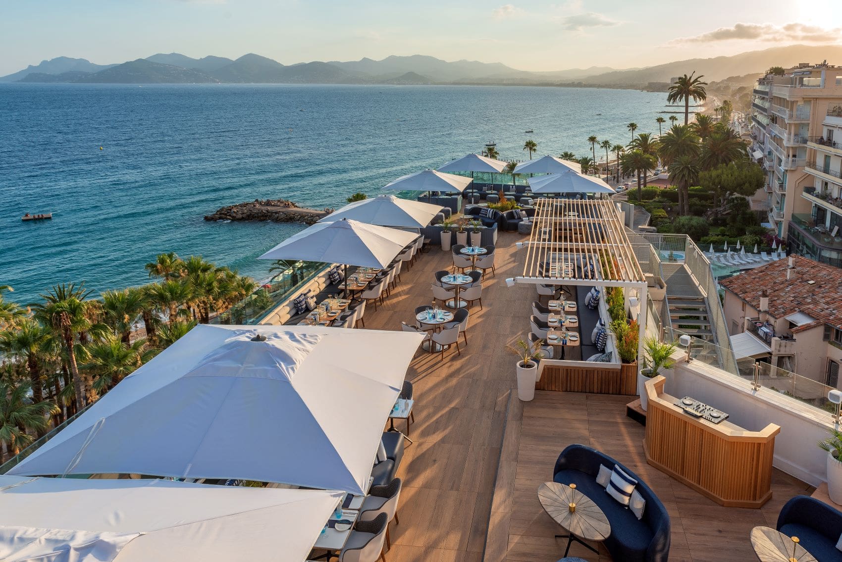 Rooftop Restaurant im Canopy by Hilton Cannes