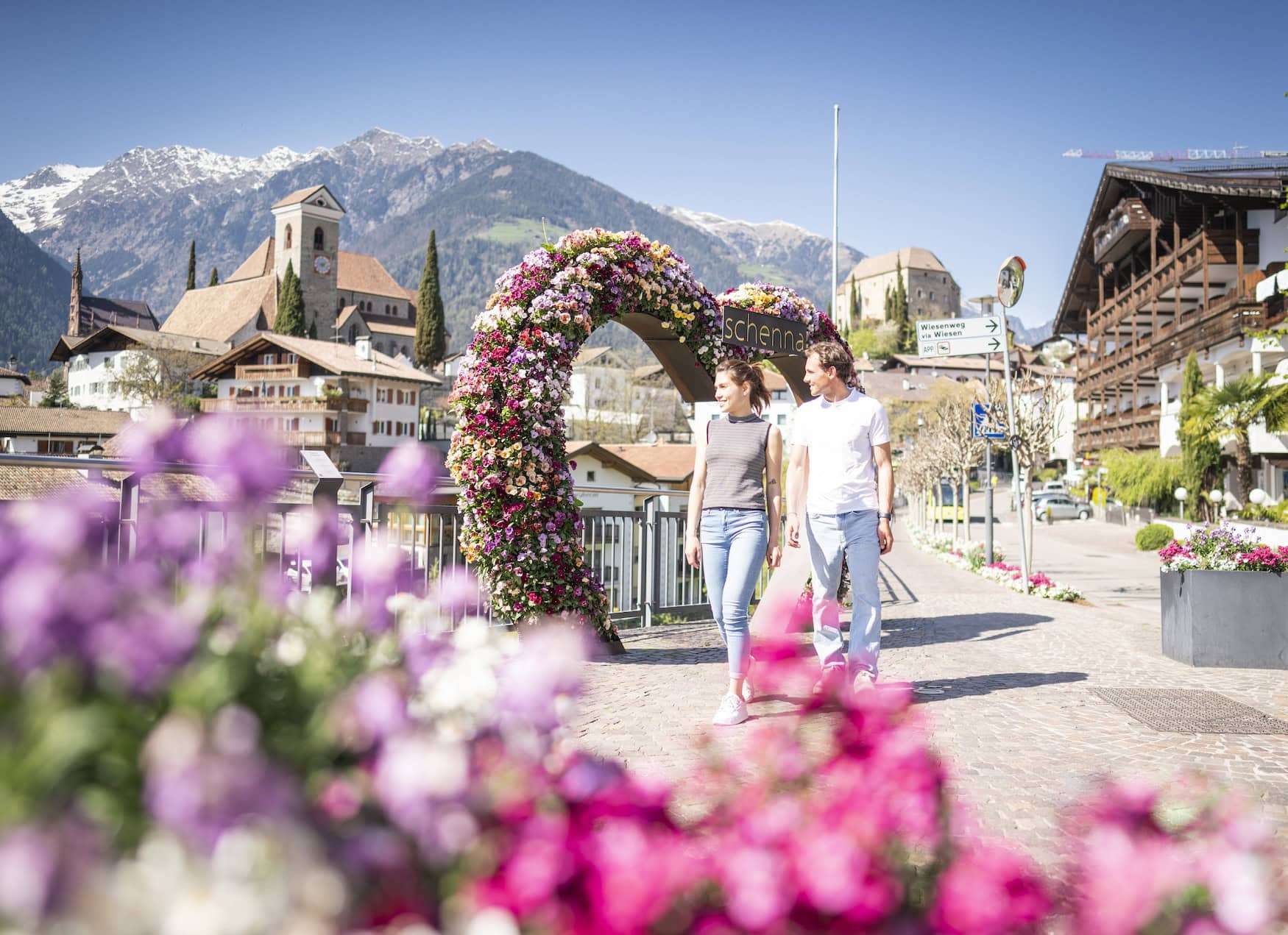 Schenna-in-S-dtirol-Ein-Festival-des-Fr-hlings