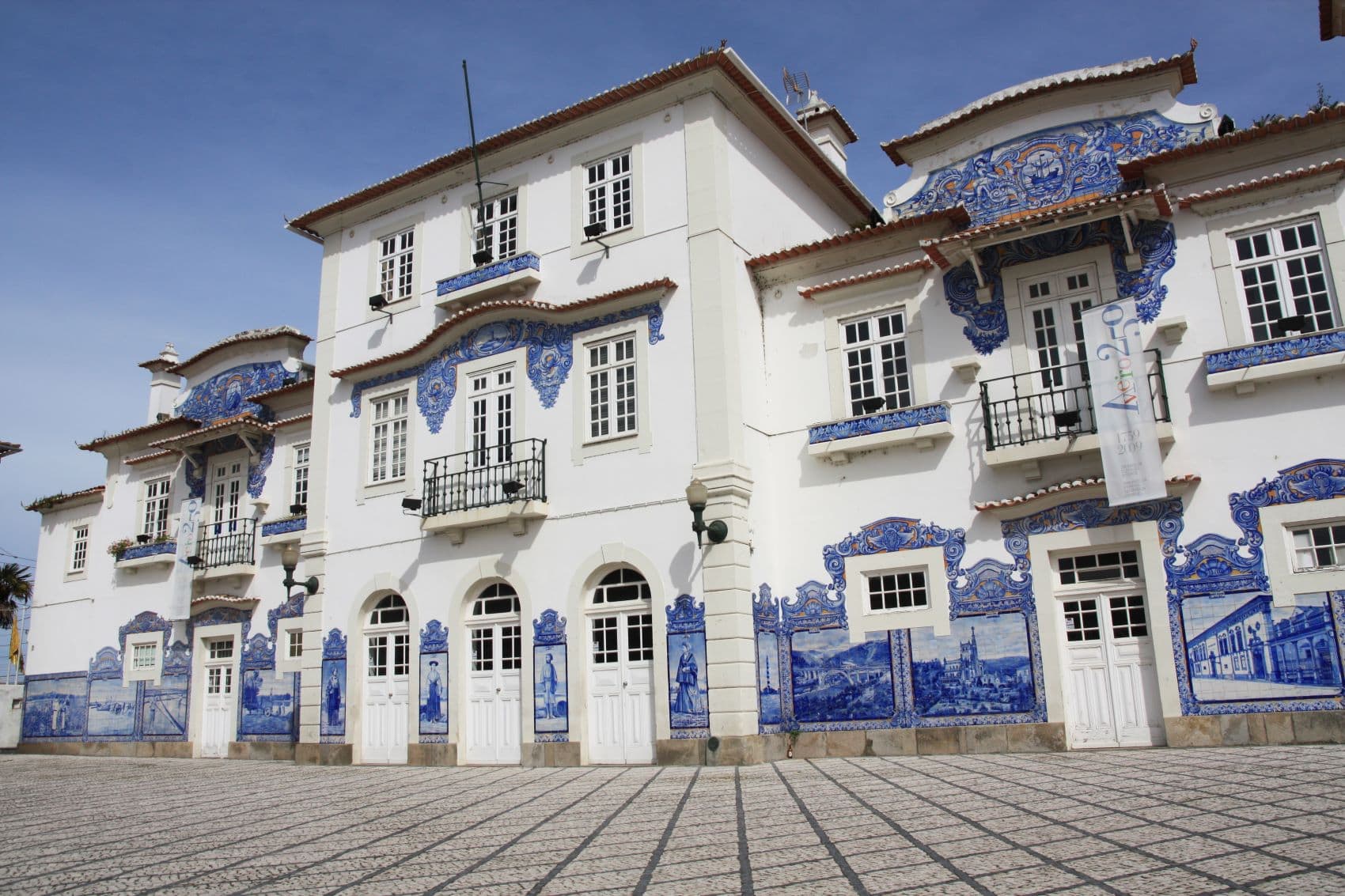 Fassade historischer Bahnhof Aveiro 