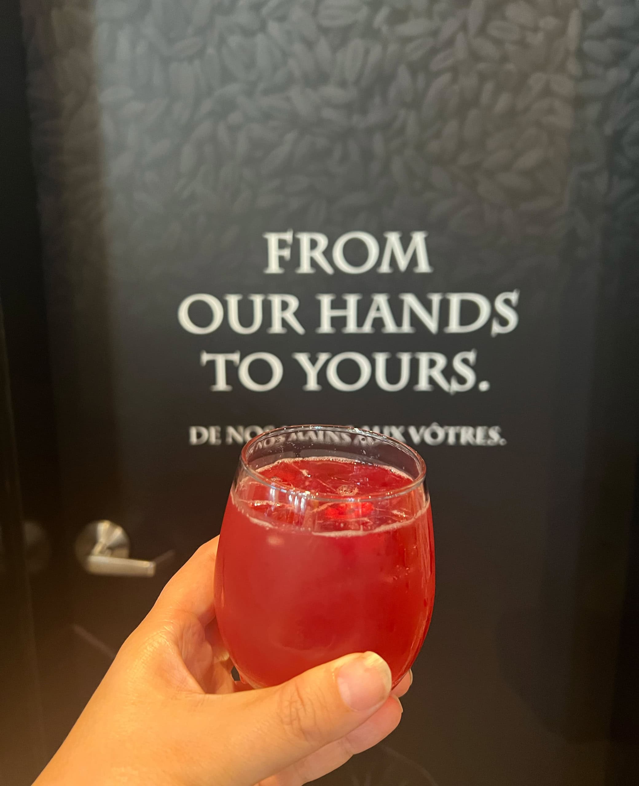 Drink in der Black Fox Distillery