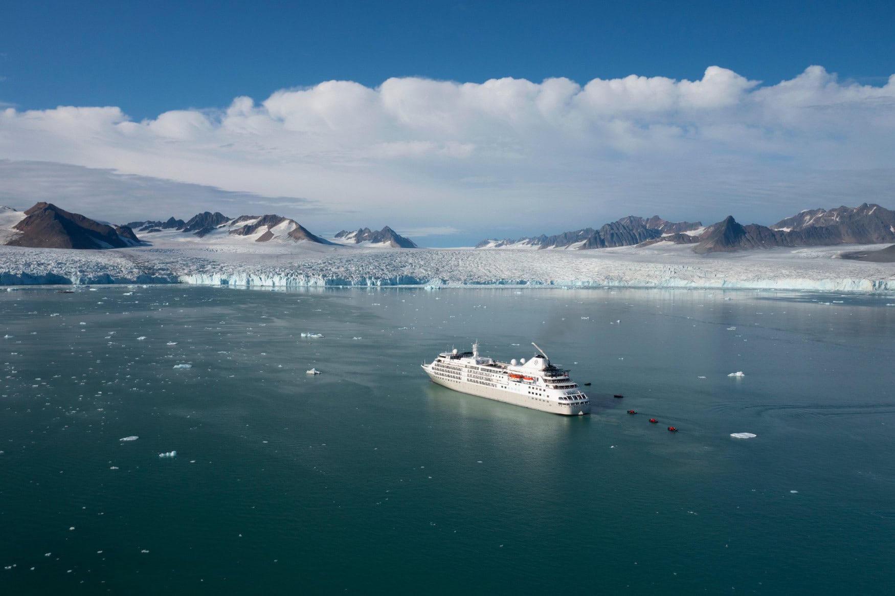 Die Silversea Flotte in den arktischen Gewässern