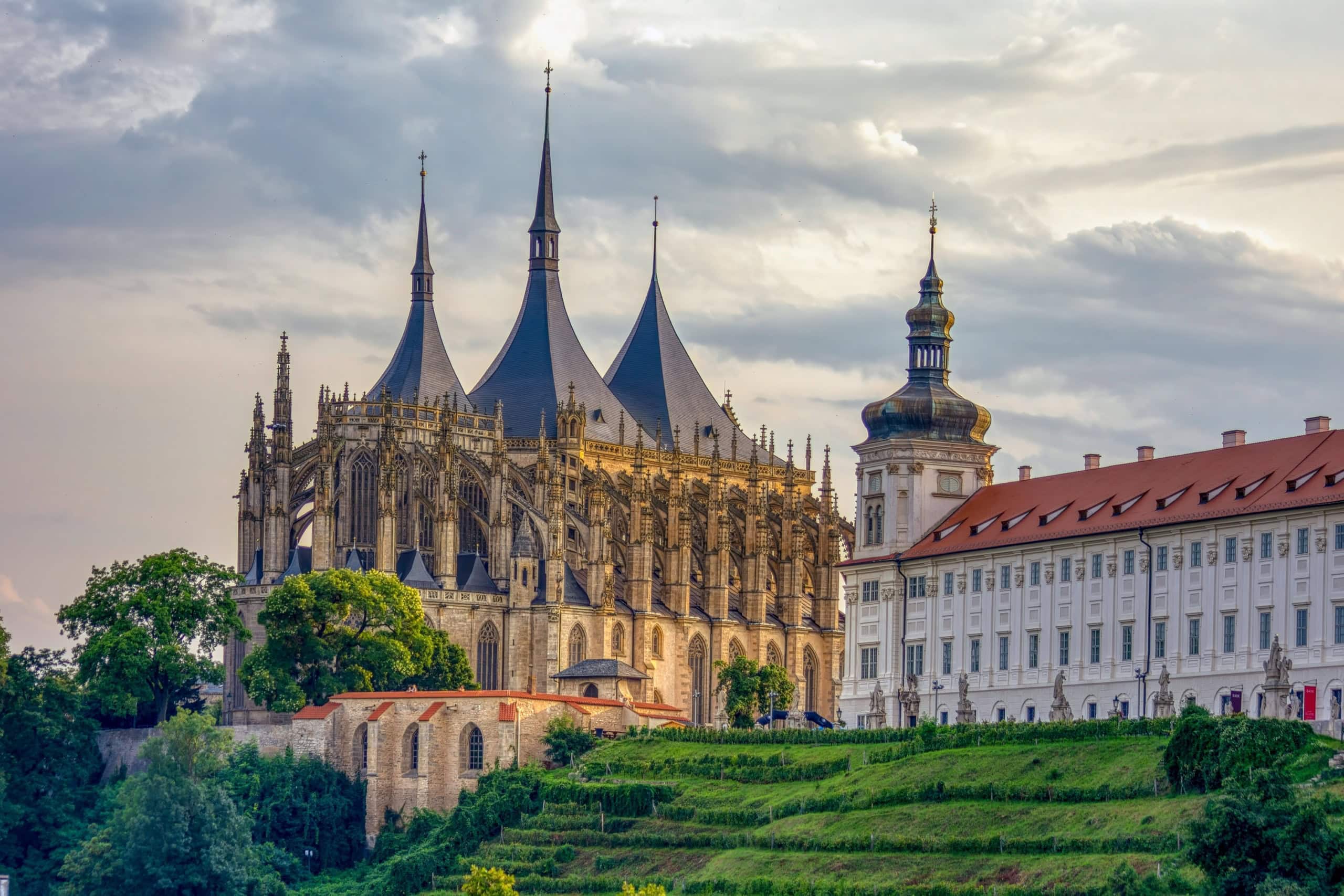 Blick auf den Dom St. Barbara in Kutna Hora in Tschechien