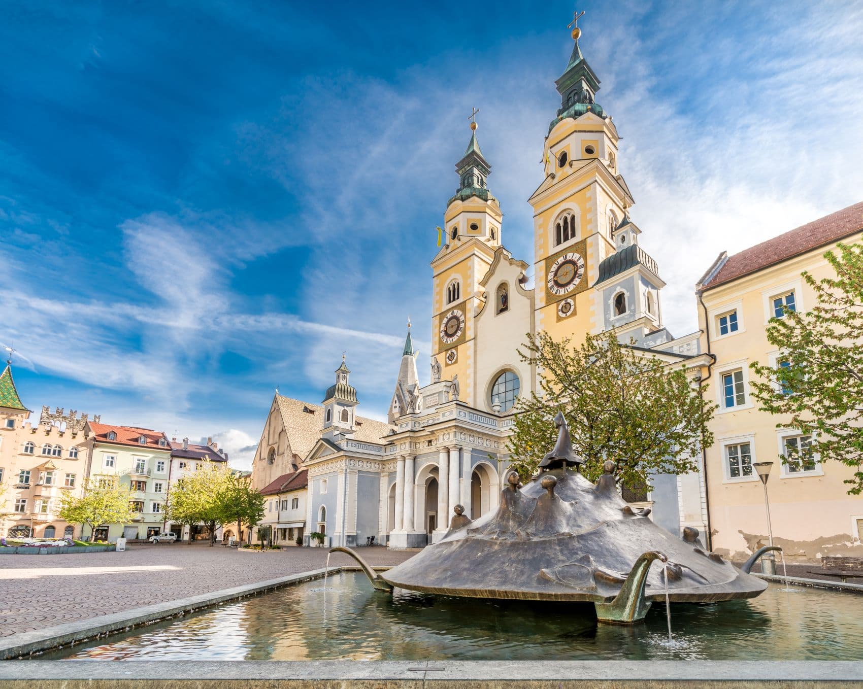 Brunnen auf Domplatz in Brixen 