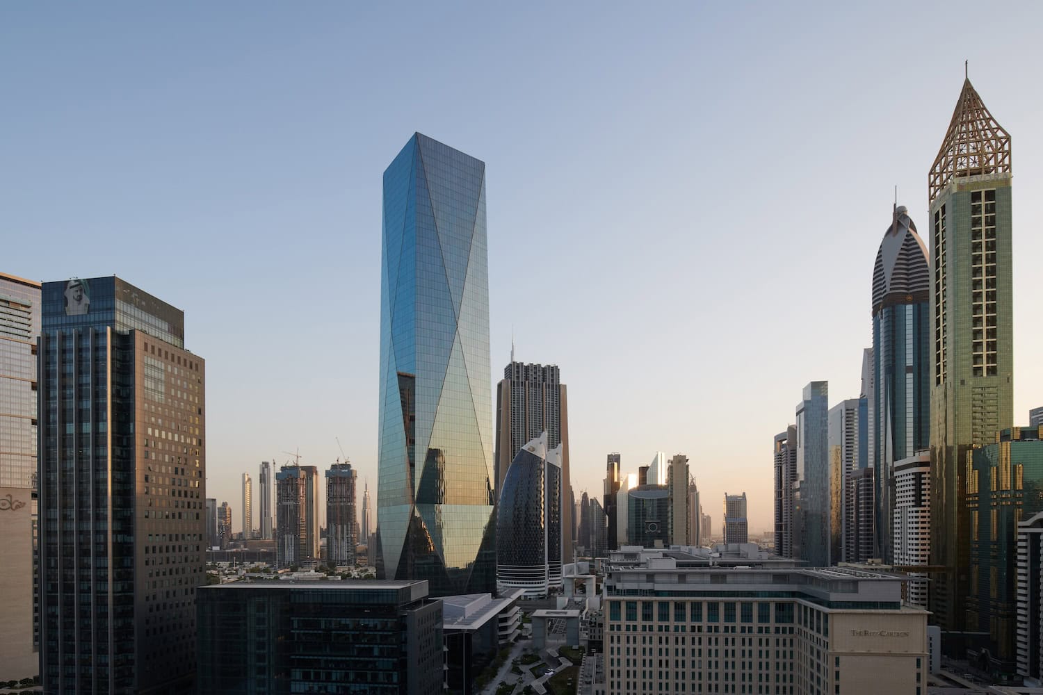 Gebäude in Dubai: IDC Brookfield Place