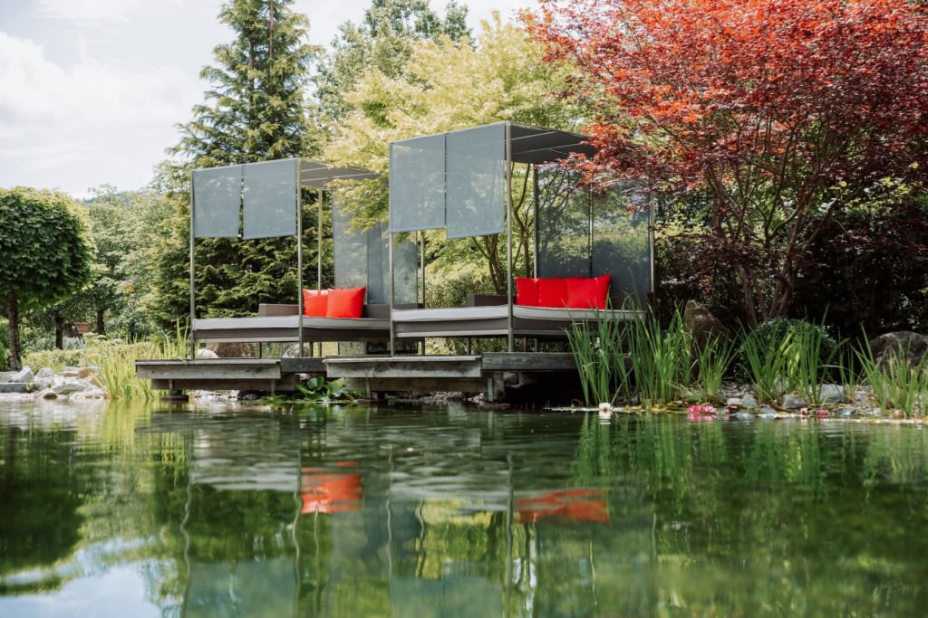 Badeteich im Wellnesshotel im Bayerischen Wald