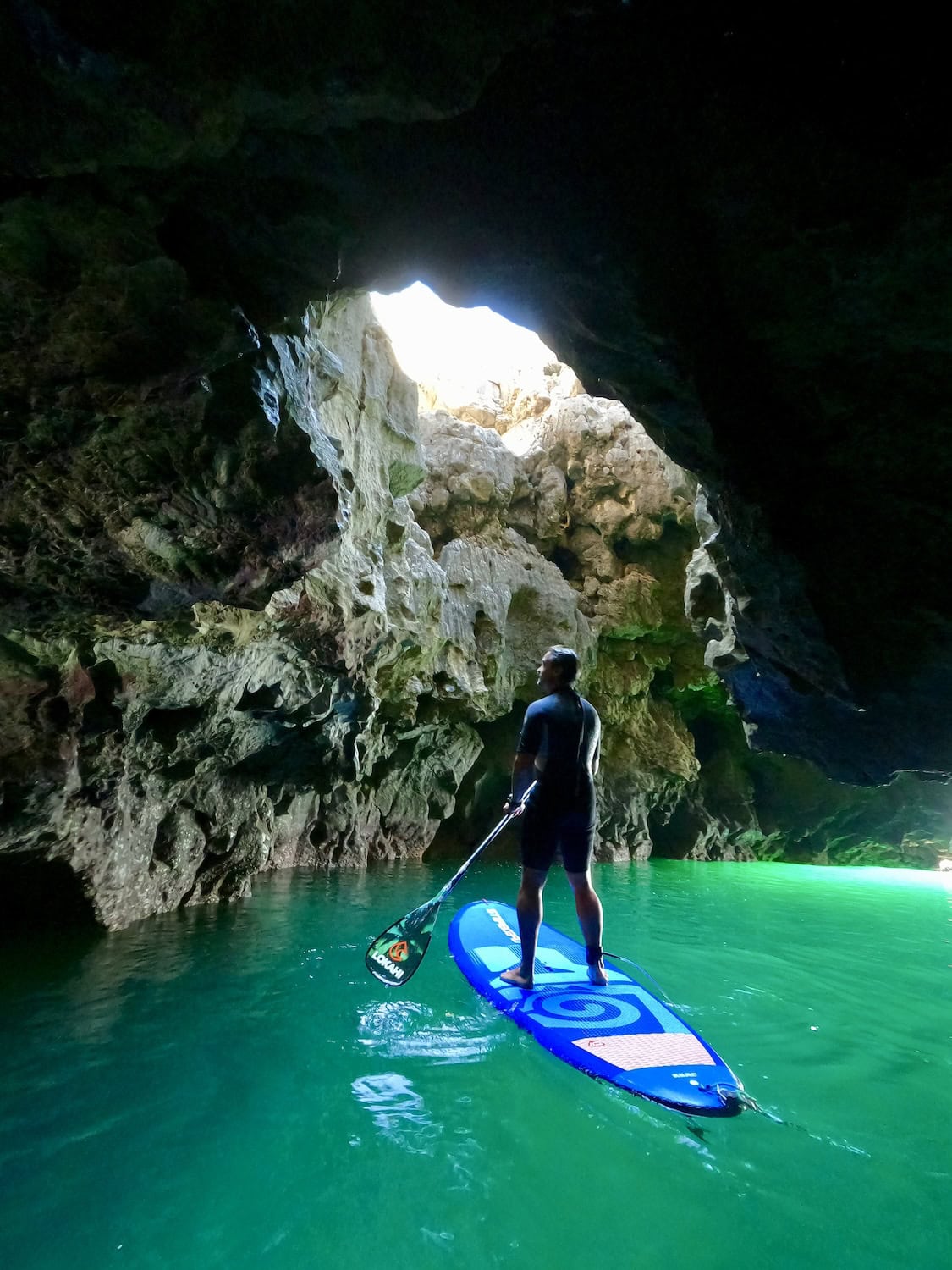 SUP in einer Höhle