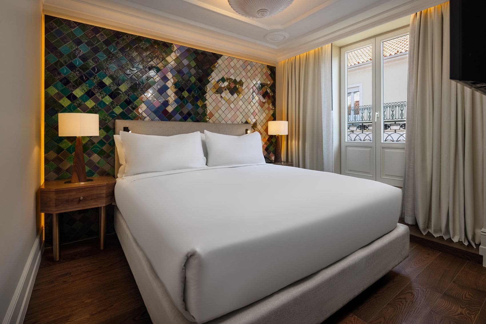 Zimmer DUO Hotel Lisbon, Curio Collection by Hilton