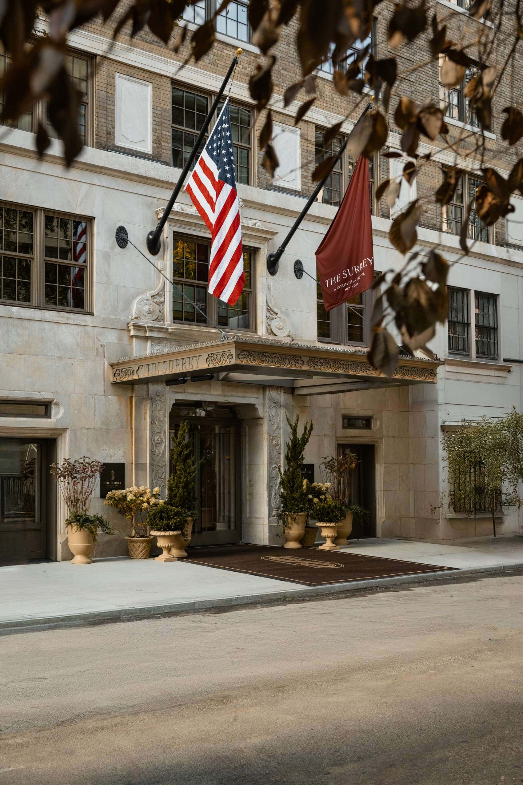 The Surrey, A Corinthia Hotel, New York Eingang Fassade