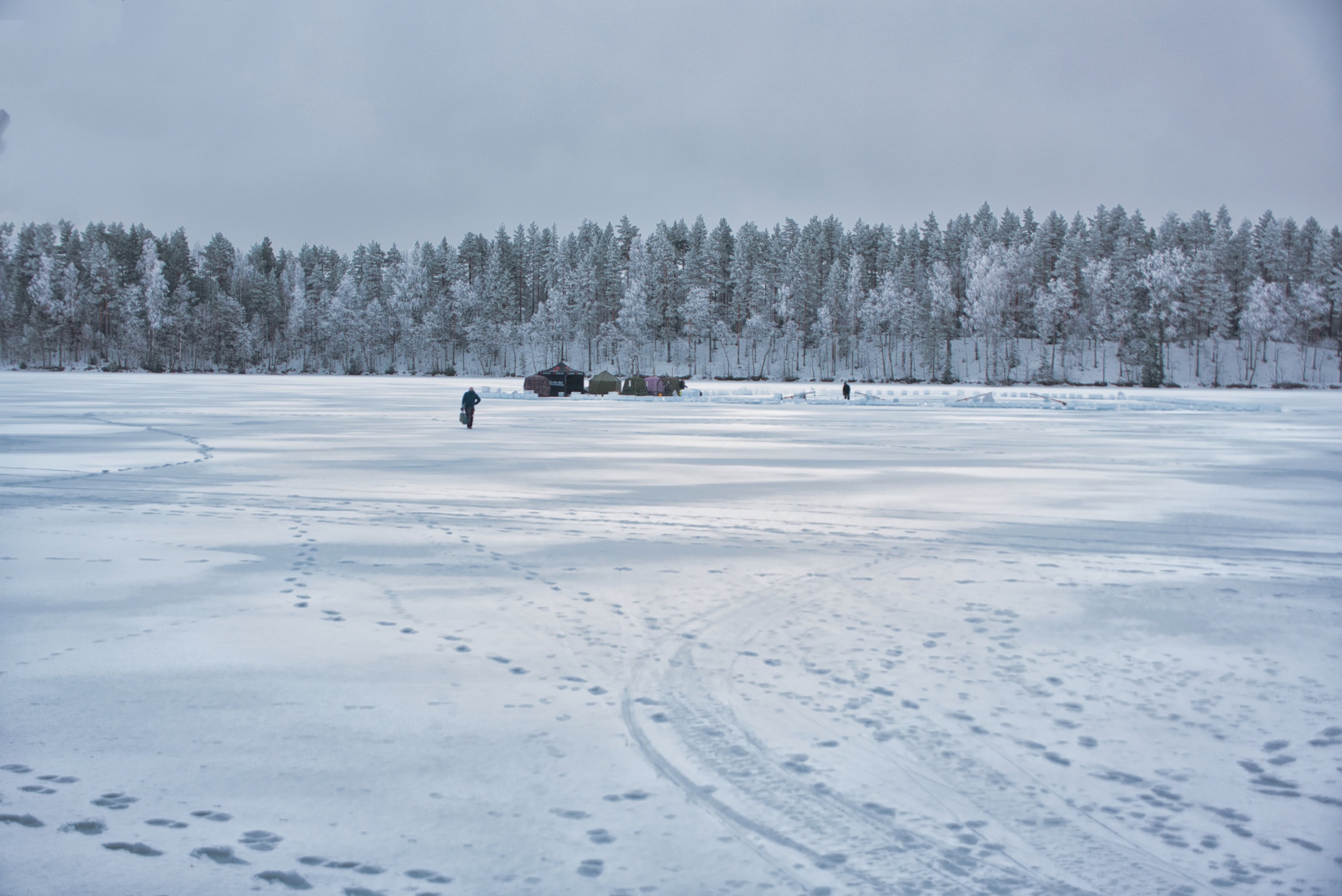 See in Finnland im Winter