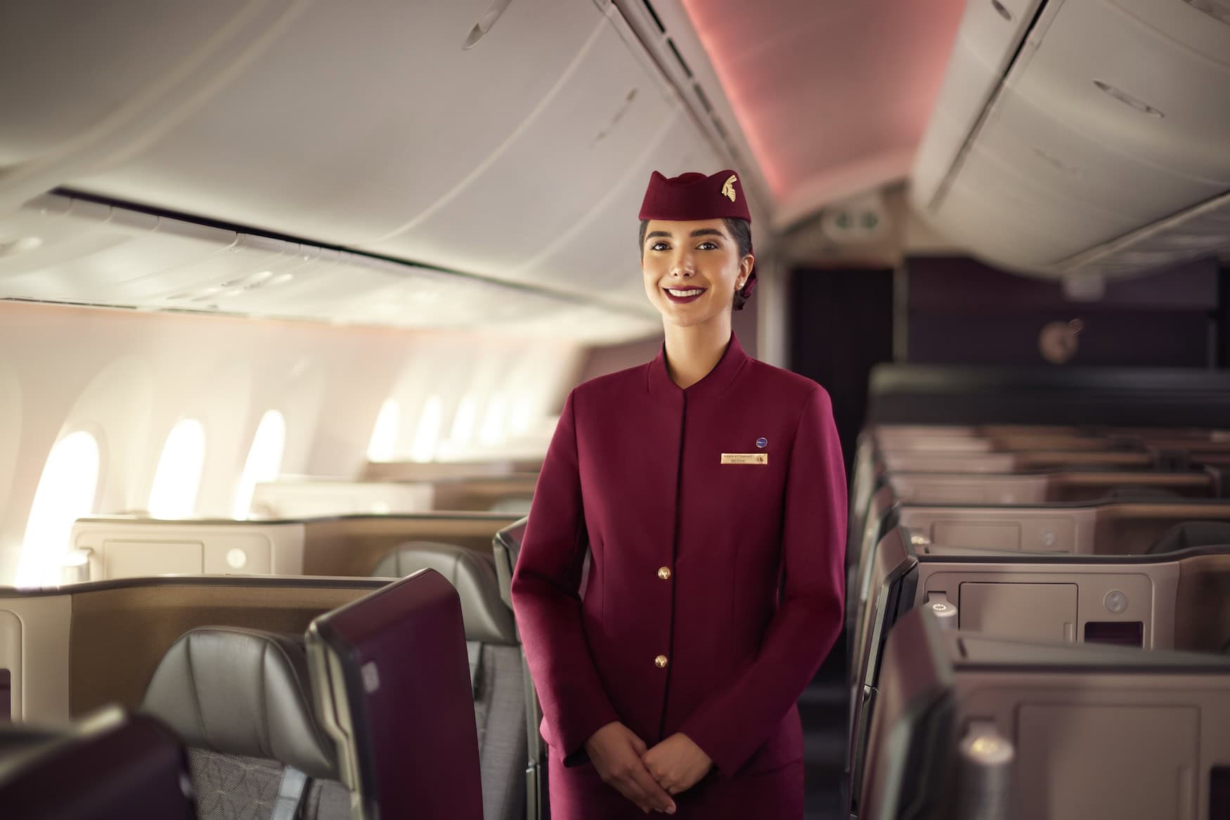 Eine Flugbegleiterin von Qatar Airways.