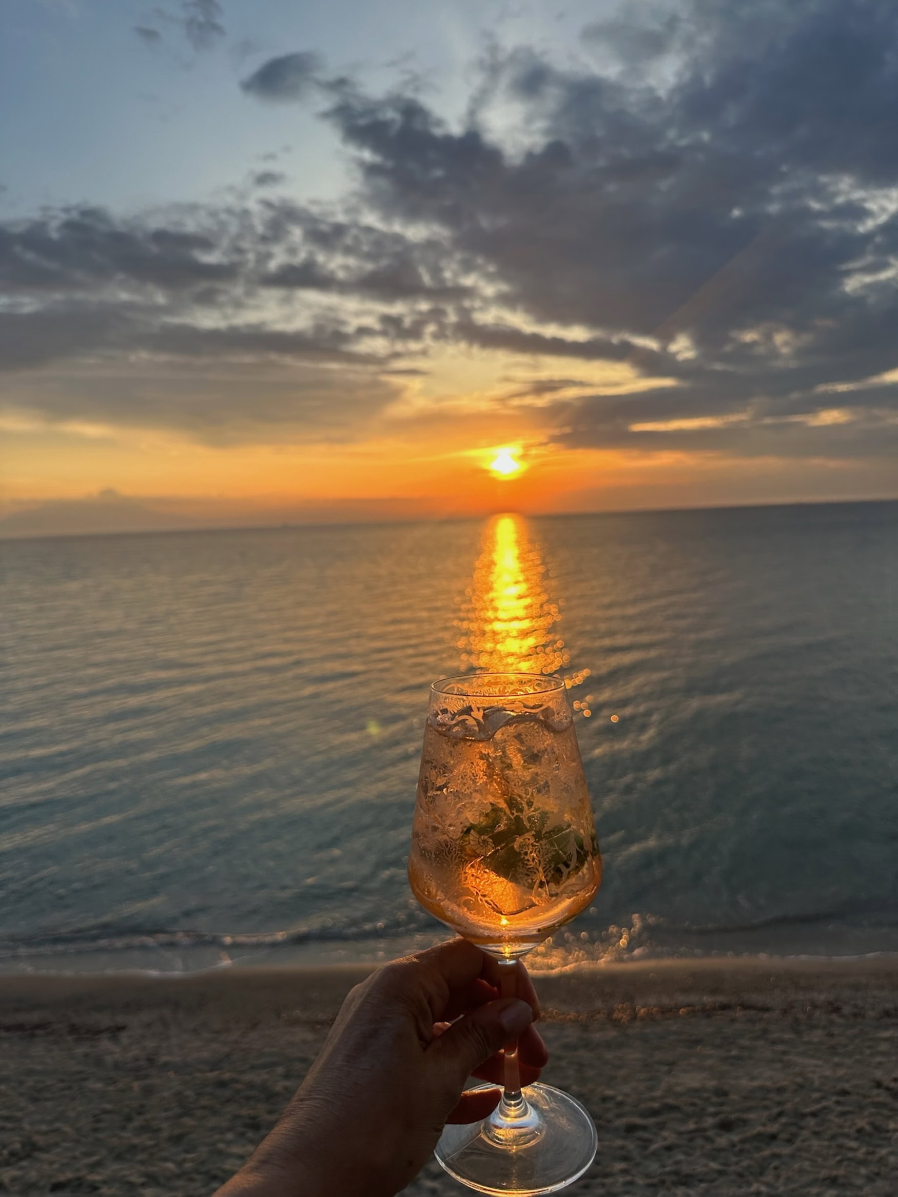 Drink bei Sonnenuntergang