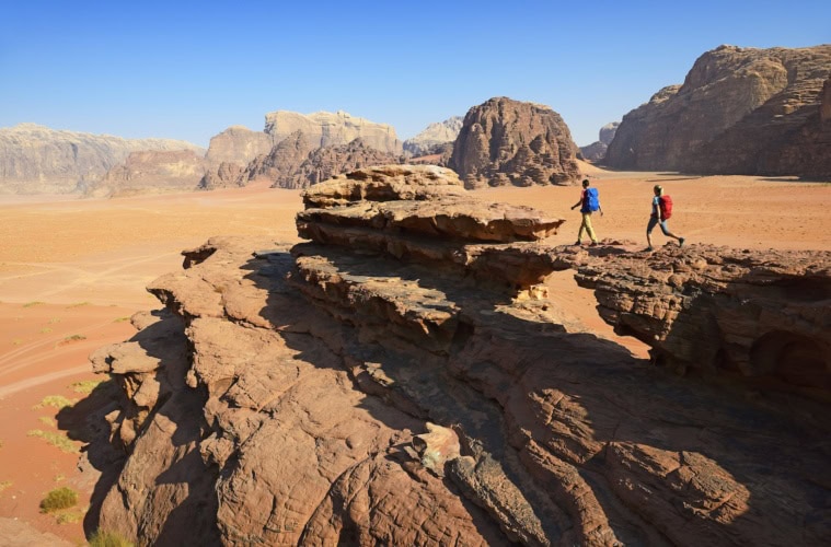 in der Wüste wandern in Jordanien