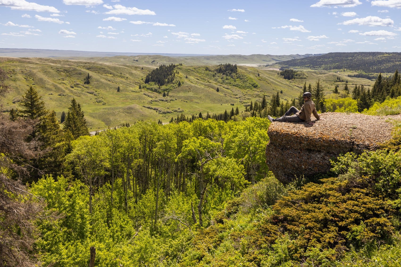 Die Conglomerate Cliffs – atemberaubende Felswände mit endlosem Weitblick über die Cypress Hills!I Foto: Tourism Saskatchewan